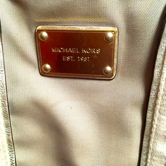 Michael Kora Handbag/Purse/Tote - Picture 3 of 6